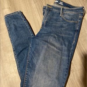 Old navy rockstar jeans